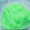 Gjør tørr play doh jevn igjen