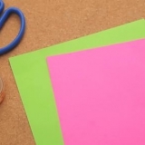 Slik bretter du en origamiblomst