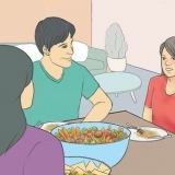 Overbevis foreldrene dine om å gå ut med venner
