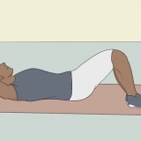 Gjør side crunches