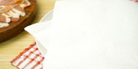 Baking av bacon i mikrobølgeovn