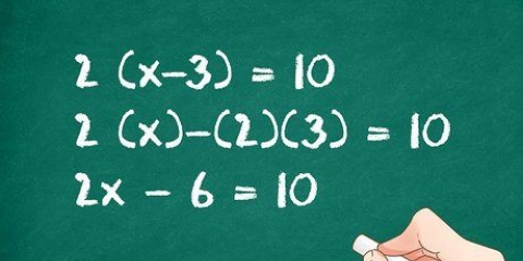 Bruke den distributive egenskapen til å løse en ligning