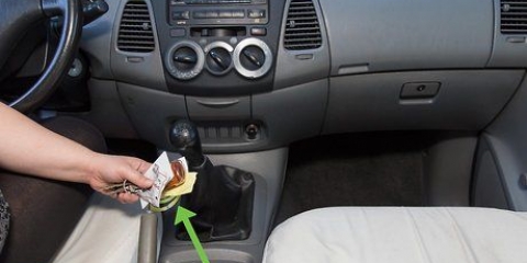 Rengjøring av teppet på bilen din