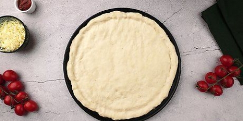 Lage pizzadeig uten gjær
