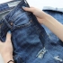 Lag shorts av jeansene dine